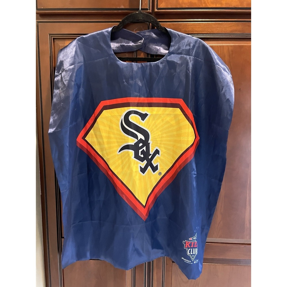 Chicago White Sox Kids Club Satin Cape - Picture 1 of 6